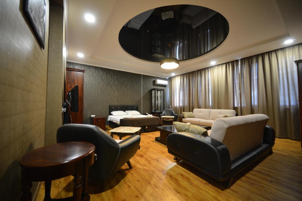 Green Hotel Μπατούμι Εξωτερικό φωτογραφία