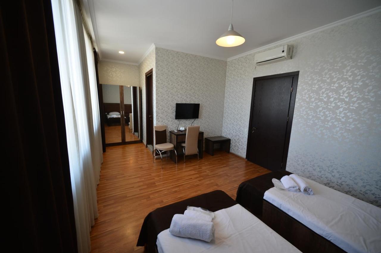 Green Hotel Μπατούμι Εξωτερικό φωτογραφία