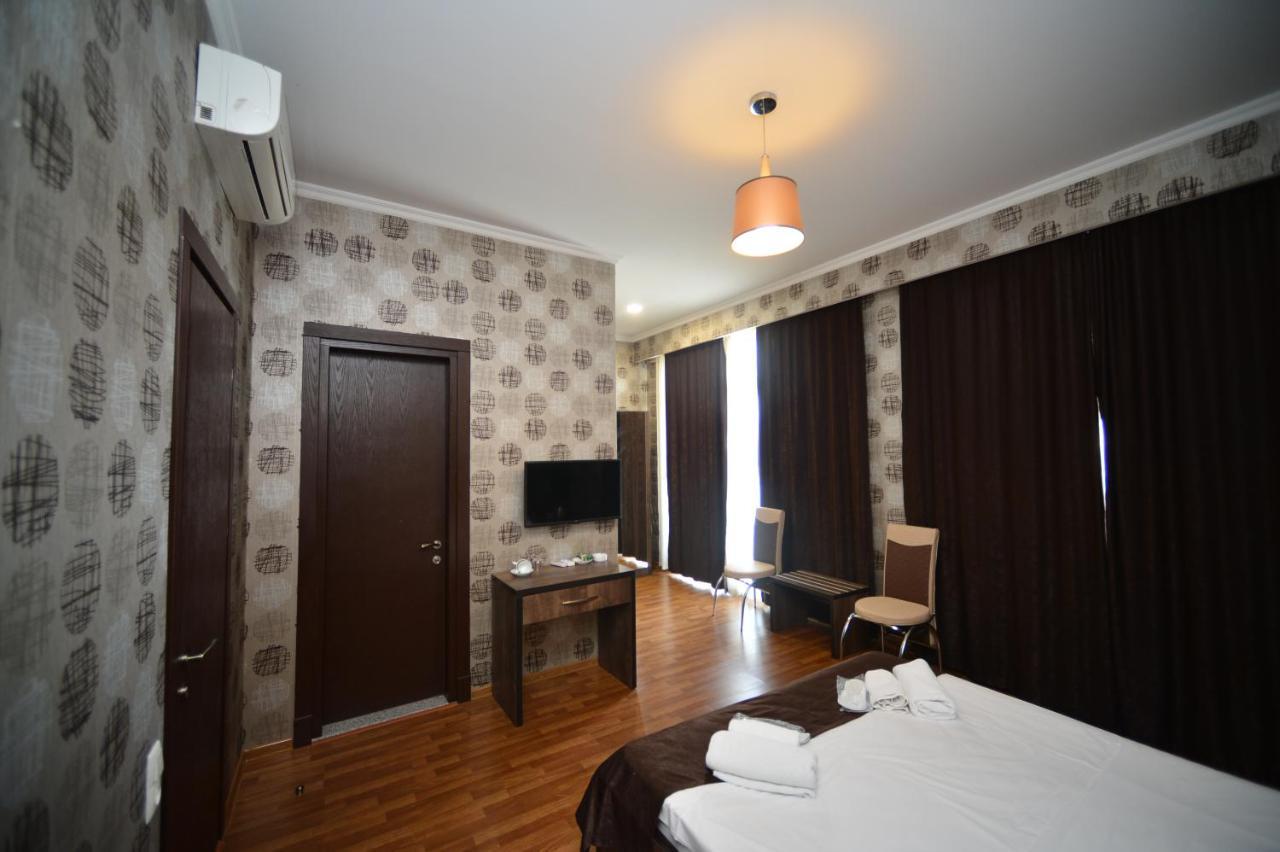 Green Hotel Μπατούμι Εξωτερικό φωτογραφία