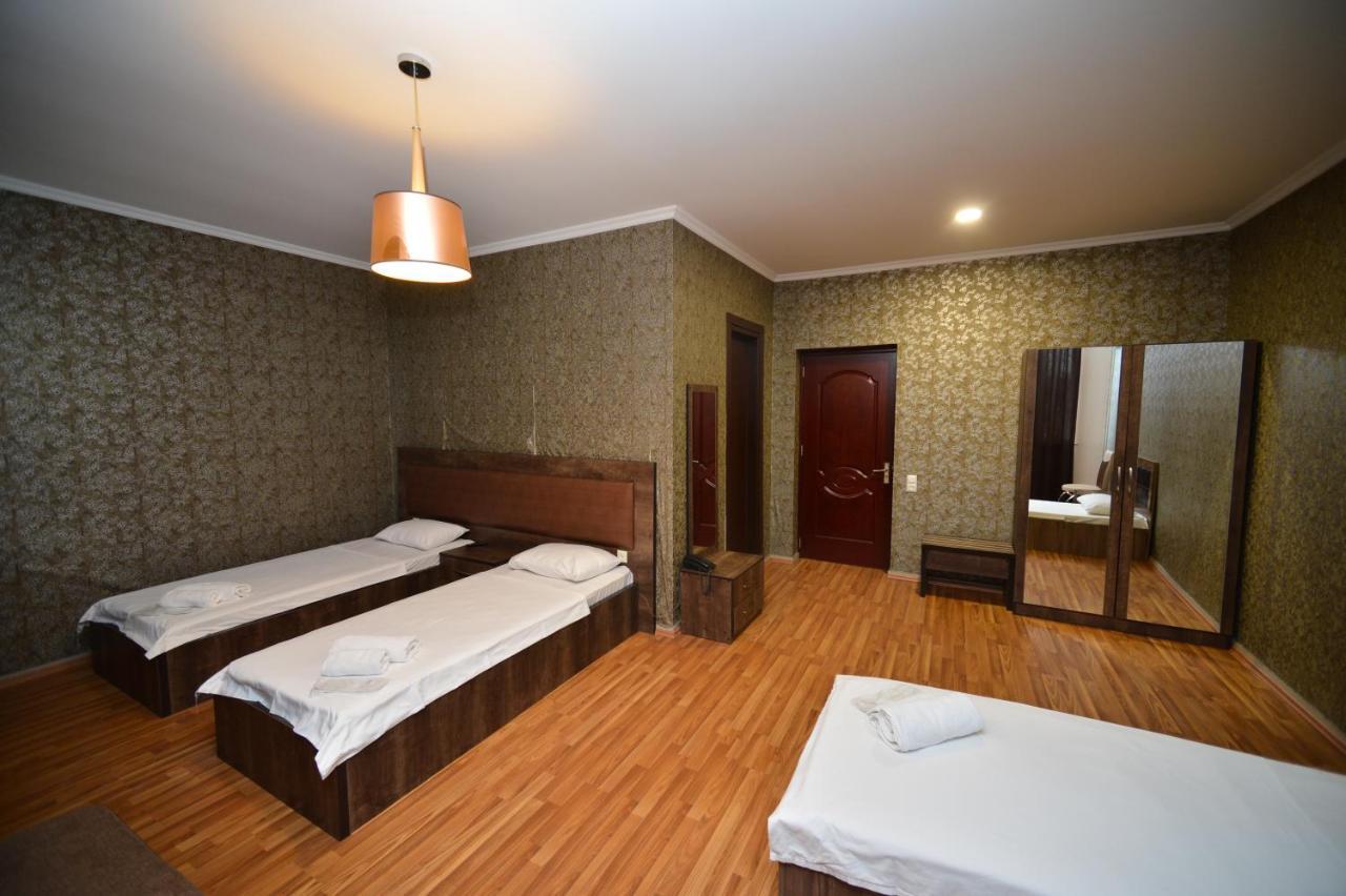 Green Hotel Μπατούμι Εξωτερικό φωτογραφία