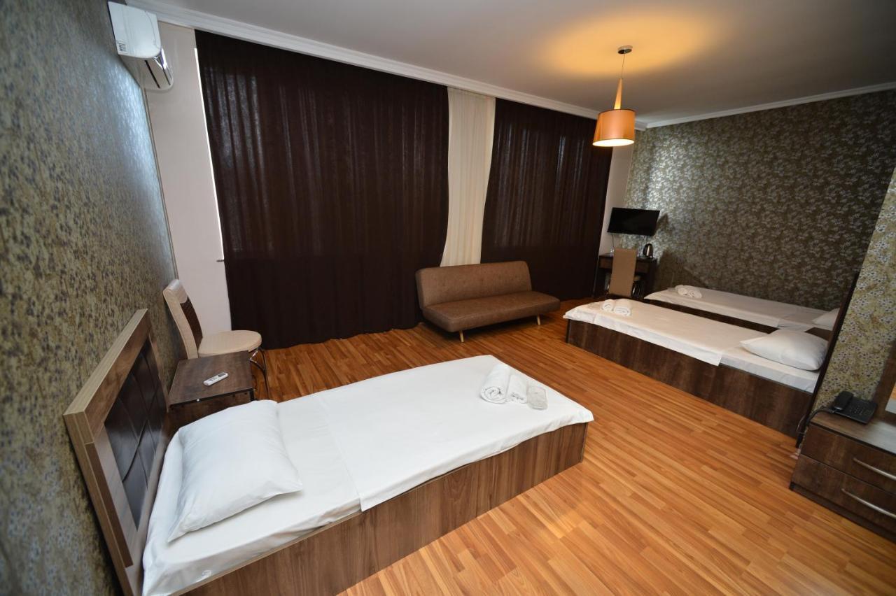 Green Hotel Μπατούμι Εξωτερικό φωτογραφία