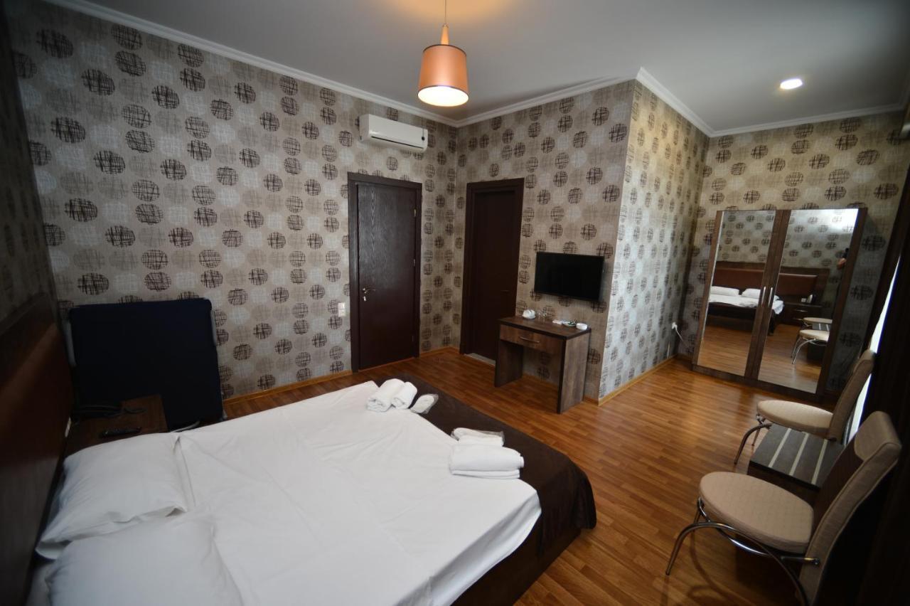 Green Hotel Μπατούμι Εξωτερικό φωτογραφία