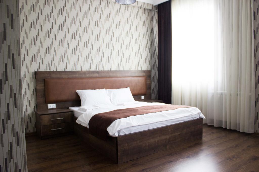 Green Hotel Μπατούμι Δωμάτιο φωτογραφία