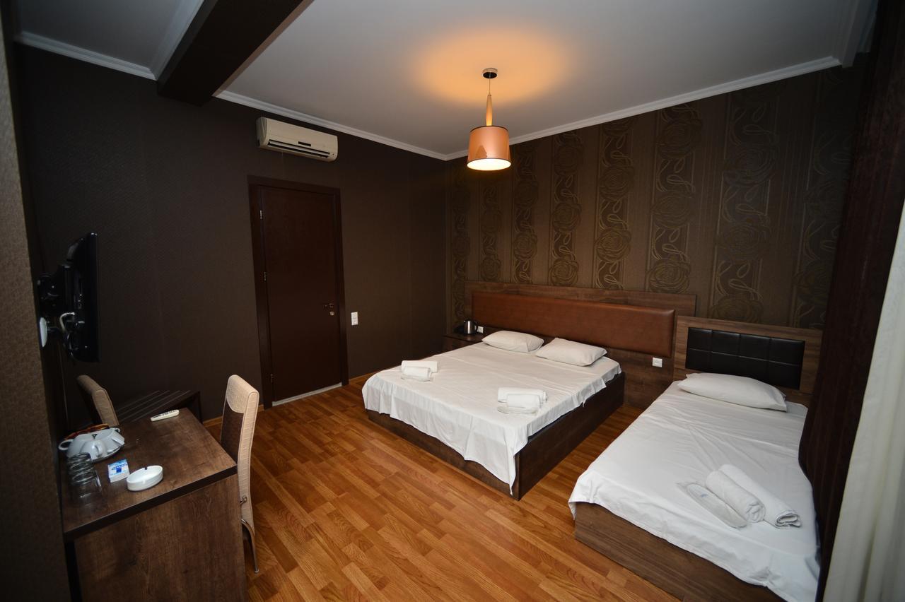 Green Hotel Μπατούμι Εξωτερικό φωτογραφία