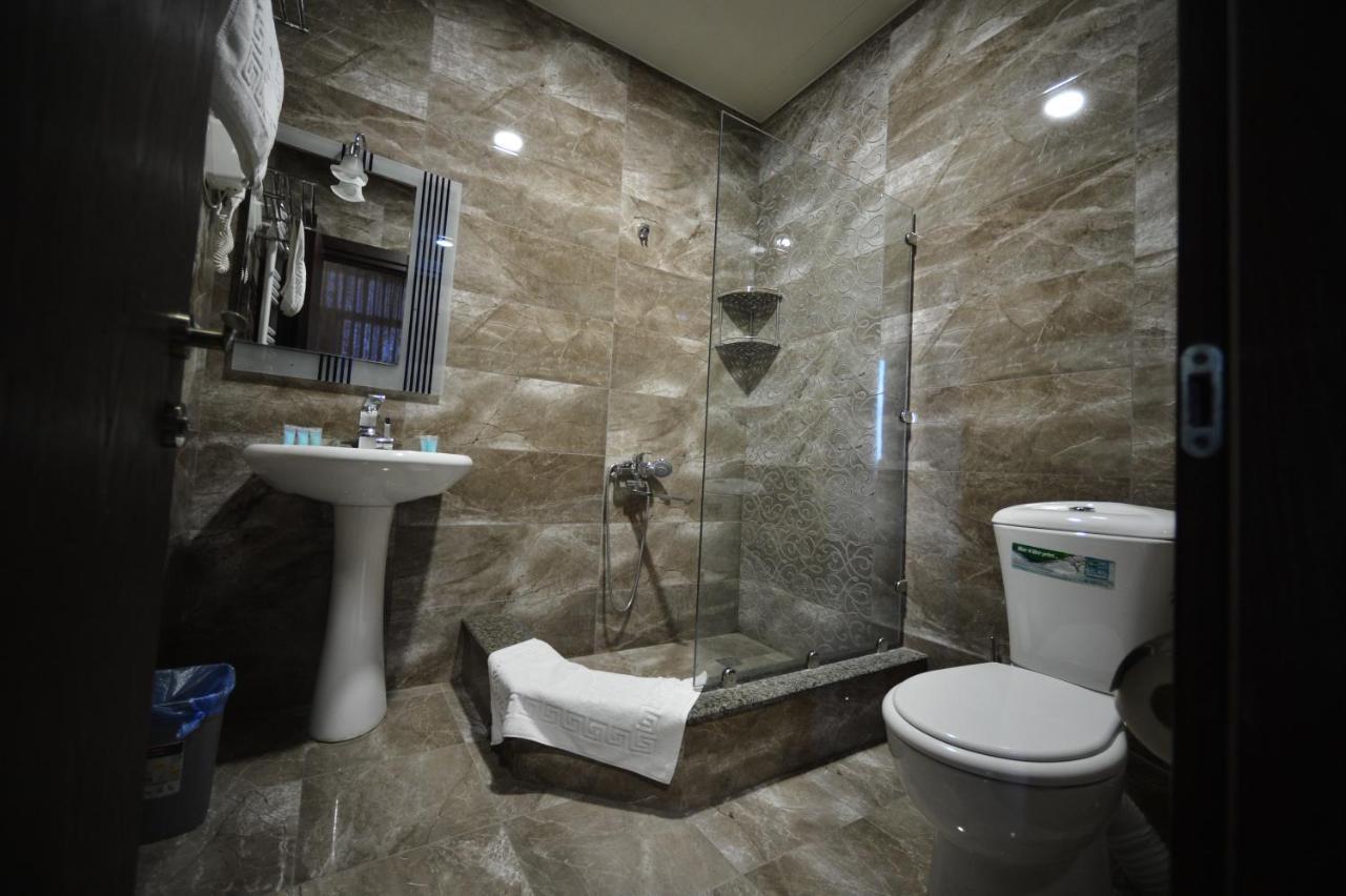Green Hotel Μπατούμι Εξωτερικό φωτογραφία