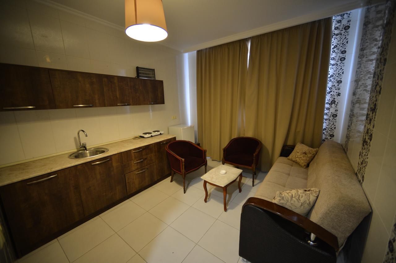 Green Hotel Μπατούμι Εξωτερικό φωτογραφία
