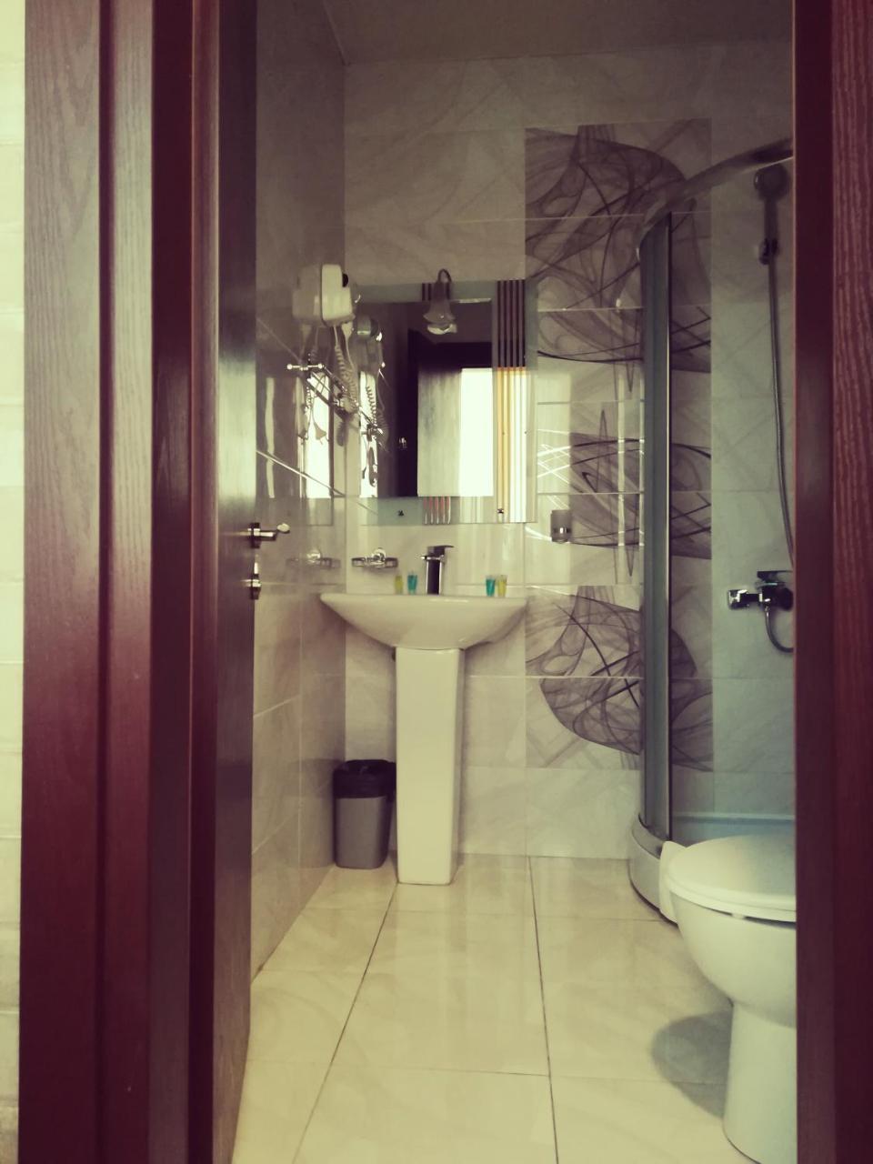 Green Hotel Μπατούμι Εξωτερικό φωτογραφία