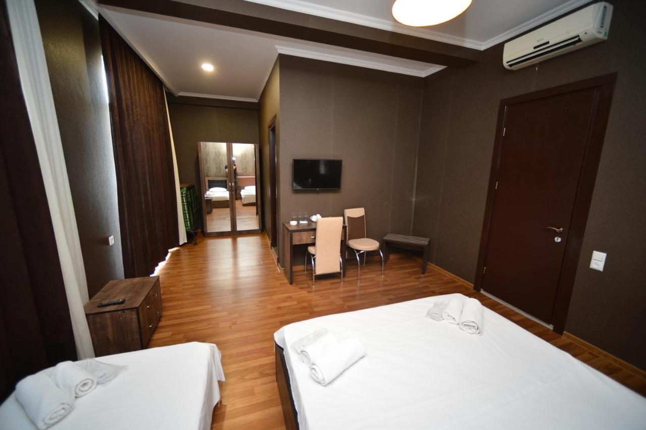 Green Hotel Μπατούμι Εξωτερικό φωτογραφία