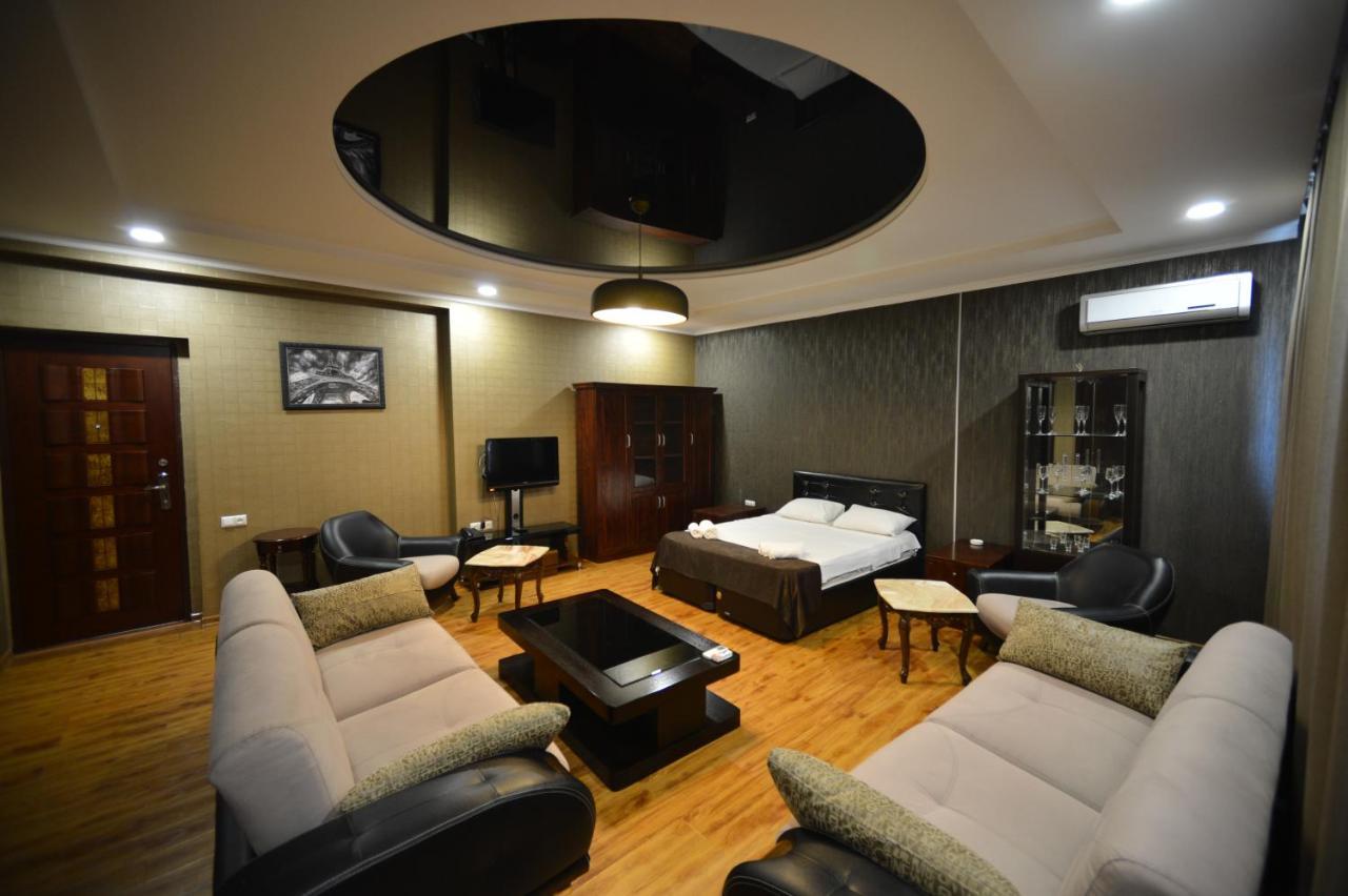 Green Hotel Μπατούμι Εξωτερικό φωτογραφία