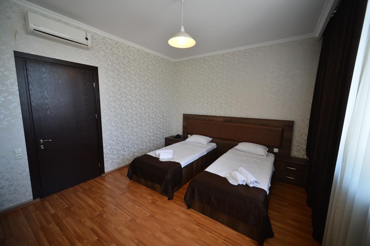Green Hotel Μπατούμι Εξωτερικό φωτογραφία