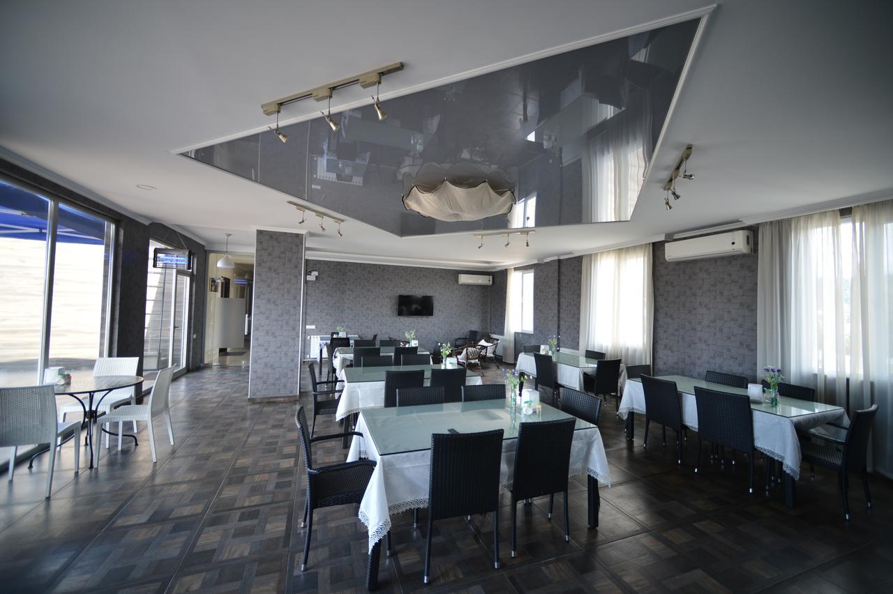 Green Hotel Μπατούμι Εξωτερικό φωτογραφία
